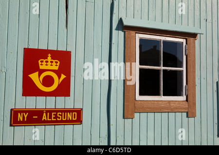 Le bureau de poste le plus au nord, à la base de recherche scientifique dans la région de Ny Alesund, Svalbard, qui est le territoire norvégien. Banque D'Images