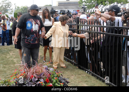 Katherine Jackson Gary héberge Memorial et du lancement officiel de la Michael Jackson Monument Gary, Indiana - 25.06.10 * Banque D'Images