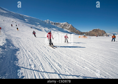 Hintertuxer Gletscher suis Skifahrer, skieur au glacier de Hintertux Banque D'Images