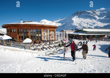 Un Skifahrer der, Sommerbergalm, 2100 mètres, au skieur, Sommerbergalm, 2100 mètres Banque D'Images