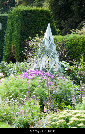 Partie des jardins de la famille Sitwell à Renishaw Hall, près de Sheffield Banque D'Images