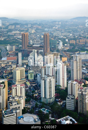 Vue depuis la tour de télévision de la Menara, la quatrième plus grande tour de télécommunications dans le monde, Kuala Lumpur, Malaisie, en Asie du sud-est Banque D'Images