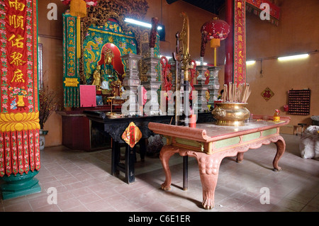 Autel dans un temple chinois, Kuala Lumpur, Malaisie, Asie du Sud, Asie Banque D'Images
