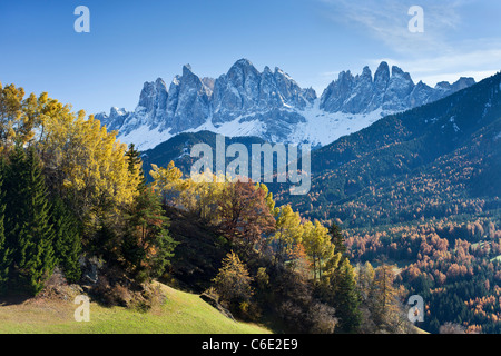 Montagnes, Geisler Gruppe/ Geislerspitzen, Dolomites, Trentino-Alto Adige, Italie, Europe Banque D'Images