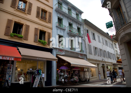 Évian-les-Bains - Boutiques Rue Nationale Banque D'Images