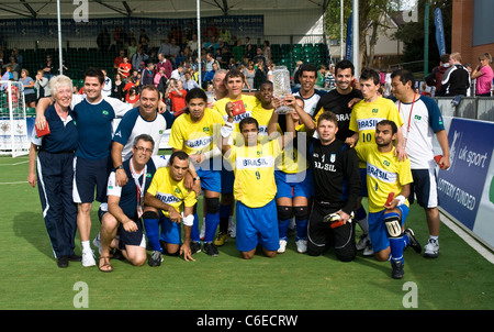 Brésil célèbrent la gagnante de la finale du championnat de football mondiale des aveugles de l'IBSA. Hereford Banque D'Images