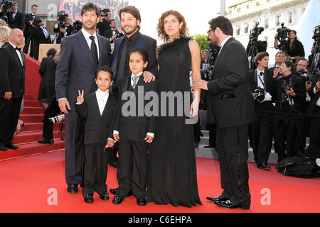 Jose Maria Yazpik, Diego Luna, Gerardo Ruiz-Esparza et Christopher Ruiz-Esparza, invité au Festival International du Film de Cannes 2010 Banque D'Images