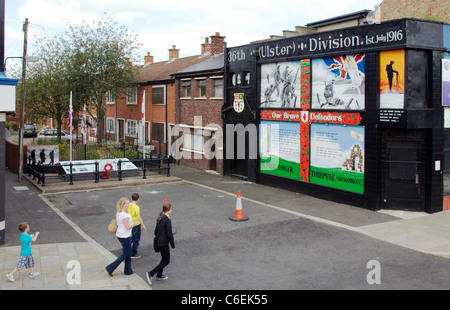 Fresque à Belfast montrant 36e Division d'Ulster memorial Banque D'Images