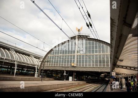 La gare ferroviaire Centrale d'Amsterdam Hollande Pays-bas Europe Banque D'Images