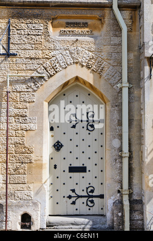 La porte à l'ancien palais, Fairford, Gloucestershire Banque D'Images