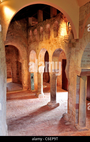 L'Espagne, La Rioja : hall mozarabe dans le Monastère de Suso à San Millan de la Cogolla Banque D'Images