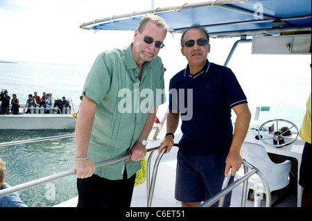 Peter Greenberg avec le Président Felipe Calderon du Mexique Banque D'Images