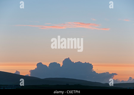 Les nuages, coucher du soleil, la tête' établissement"sumburgh, Shetland, Scotland, UK Banque D'Images