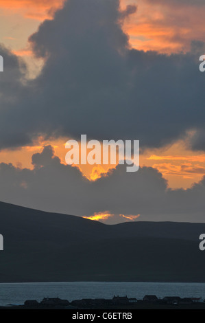 Le coucher du soleil, vue depuis la tête' Établissement"Sumburgh, Shetland, Scotland, UK Banque D'Images