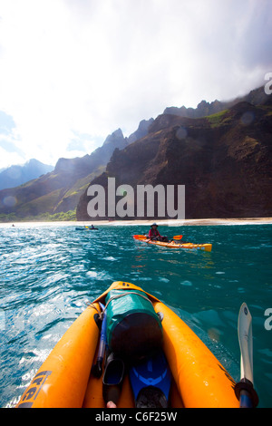 Kayak, Kalalau Beach, Napali Coast, Kauai, Hawaii Banque D'Images