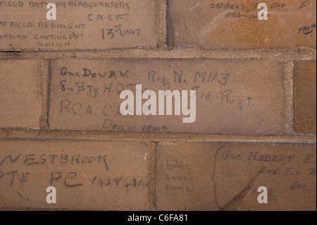 Noms et les détails de soldats canadiens ont trouvé à la Police Station sans fil, West Wickham. Ces ont été écrits PENDANT LA SECONDE GUERRE MONDIALE 2. Banque D'Images