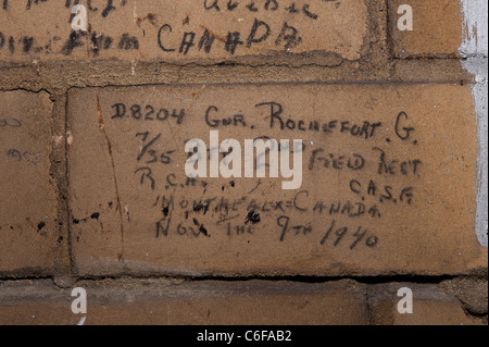 Noms et les détails de soldats canadiens ont trouvé à la Police Station sans fil, West Wickham. Ces ont été écrits PENDANT LA SECONDE GUERRE MONDIALE 2. Banque D'Images