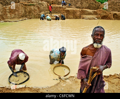 Les mineurs de diamants, Kono, Sierra Leone, Afrique de l'Ouest Banque D'Images