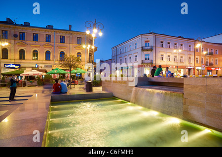 Kielce, rue principale à la vieille ville, Pologne Banque D'Images