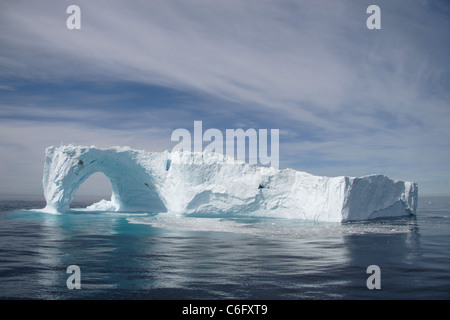 Iceberg au large de la côte du Groenland Banque D'Images