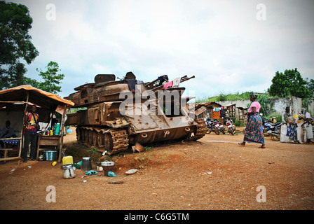 La rouille dans le réservoir de Segbwema, Sierra Leone Banque D'Images