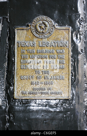 Plaque indiquant le site ou référence à la Légation du Texas ou de l'Ambassade de France à Londres, quartier St James. Banque D'Images