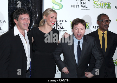 Antonio Banderas, Cameron Diaz, Mike Myers et Eddie Murphy Premiere de 'hrærek pour toujours après" au cours de la 9e édition Tribeca Banque D'Images