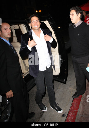 Joe Francis Le OK ! Magazine 2010 Pre-Oscar Cocktail en Beso - devant le hall des arrivées des Los Angeles, Californie - 05.03.10 RHS Banque D'Images