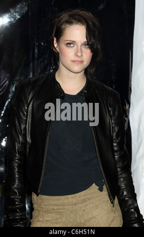 Kristen Stewart New York premiere de 'Remember me' à la Paris Theatre New York City, USA - 01.03.10 Banque D'Images