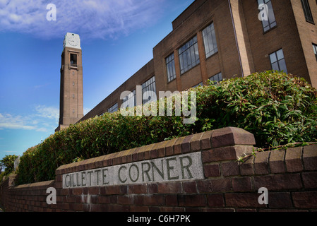 Vue sur l'édifice Gillette, édifice Art déco de deuxième année classé sur la Great West Road, Brentford, Londres, Royaume-Uni Banque D'Images