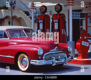 Station-service des années 1950, MGM Studios, Walt Disney World, Orlando, Floride, États-Unis d'Amérique Banque D'Images