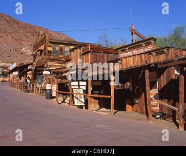 Rue de l'Ouest, l'exploitation minière Calico Ghost Town, Barstow, Comté de San Bernardino, Californie, États-Unis d'Amérique Banque D'Images