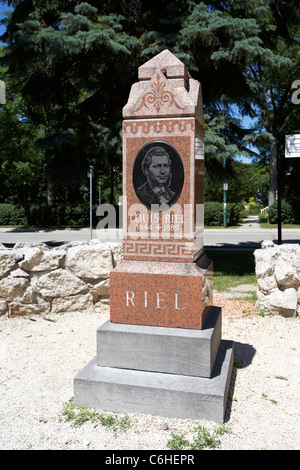 La tombe de Louis Riel dans l'enceinte de la cathédrale de Saint-Boniface Winnipeg Manitoba canada quartier français Banque D'Images