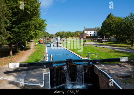 Langley Mill serrure sur le canal à l'Erewash Grand Bassin Nord Langley Mill Dorset England UK GB EU Europe Banque D'Images