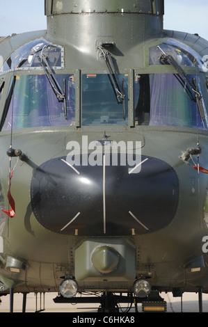 Sur la tête de la RAF abattu plus tard l'hélicoptère de transport lourd Chinook HC.3 l'up close Banque D'Images