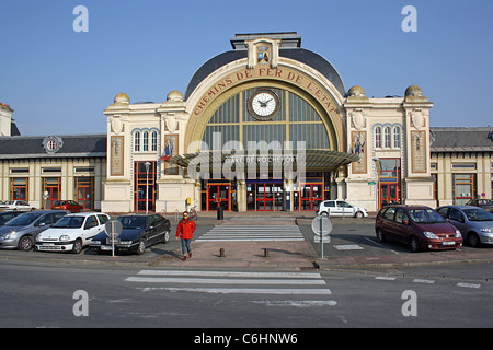 Gare à Rochefort en France. L'Art Déco. Banque D'Images