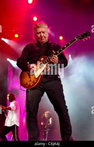 Mick Ralphs Bad Company exécution à la Manchester Evening News Arena Manchester, Angleterre - 02.04.10 Sakura Banque D'Images