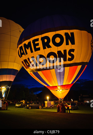 Strathaven Balloon Festival 'incandescence du soir' Banque D'Images