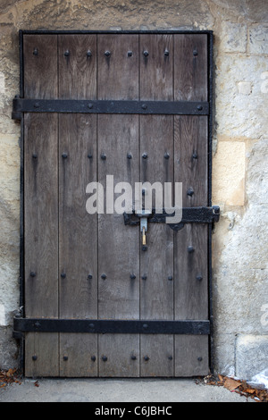 Porte en bois à l'ancienne prison de la Lock Up Trowbridge Banque D'Images