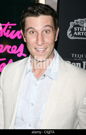 Pablo Schreiber La 15e édition de Gen Art Film Festival - New York premiere de "Happythankyoumoreplease" au Ziegfeld Theatre Banque D'Images