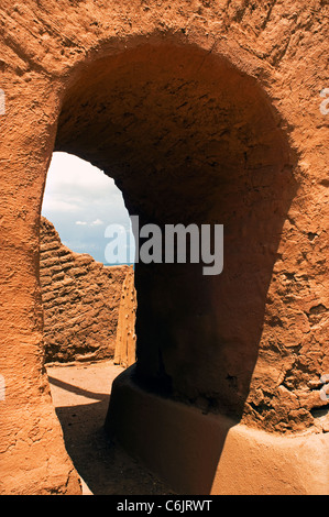 Porte d'archway adobe Banque D'Images