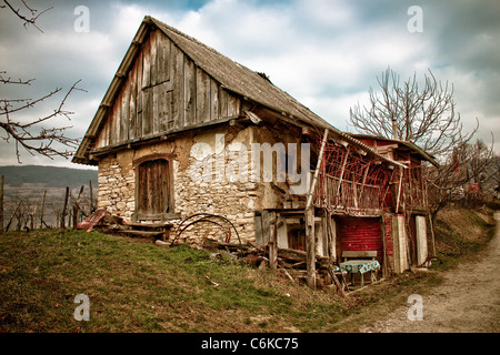 Old Mountain lodge en zone rurale, Kalnik Croatie, la montagne Banque D'Images