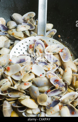 Tellina clams avec de la chaux et de pâte de piment Banque D'Images