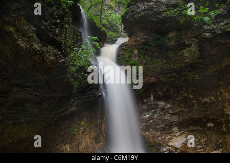 Eden Falls, Hidden Valley, Ozark Mountains de l'Arkansas - USA Banque D'Images