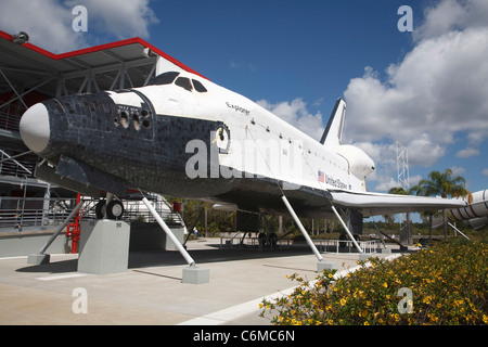 Navette spatiale Explorer réplique à l'un des complexe à John F Kennedy Space Center, en Floride Banque D'Images
