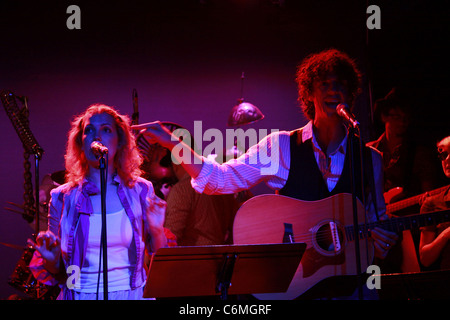 Les Lisps : Sammy Tunis et CÃ©sar Alvarez Ars Nova 5410 Music Marathon avec un concert Présentation de 'Futurity', une nouvelle Banque D'Images