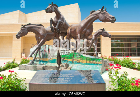 'Le jour la chute du mur' monument, par Veryl Goodnight à la George Bush Presidential Library and Museum, College Station, Texas Banque D'Images