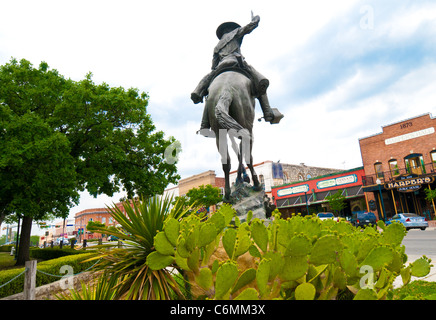 Texas Ranger le Capitaine John Coffee 'Jack' Hays (1817-1883) statue sur les Hays County Courthouse motif à San Marcos, Texas, USA Banque D'Images