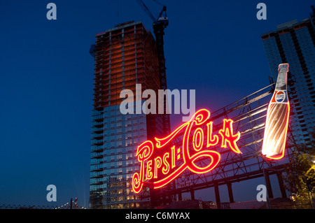 New York, NY - 30 août 2011 signe Pepsi Cola, Queens Ouest. ©Stacy Walsh Rosenstock/Alamy Banque D'Images