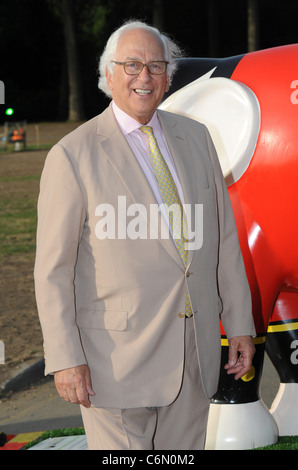 Sir Evelyn de Rothschild Elephant Parade - vente aux enchères tenue au Royal Hospital Chelsea. Londres, Angleterre - 30.06.10 Banque D'Images